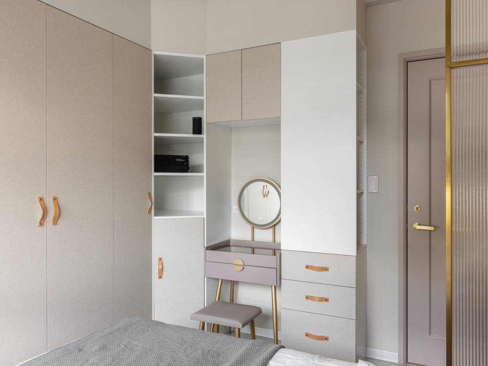 三重寶石曾小姐