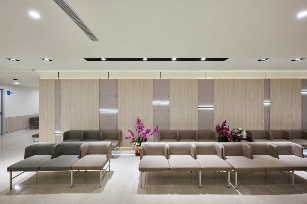 門診公區候診大廳