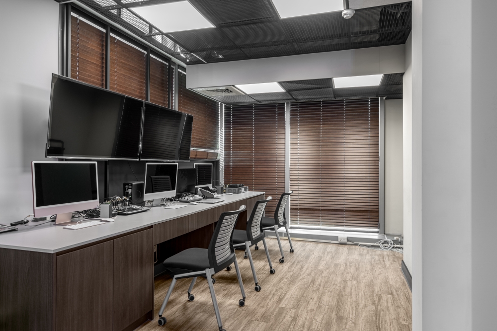 亞洲遠距微創手術中心．醫學影像教學棚