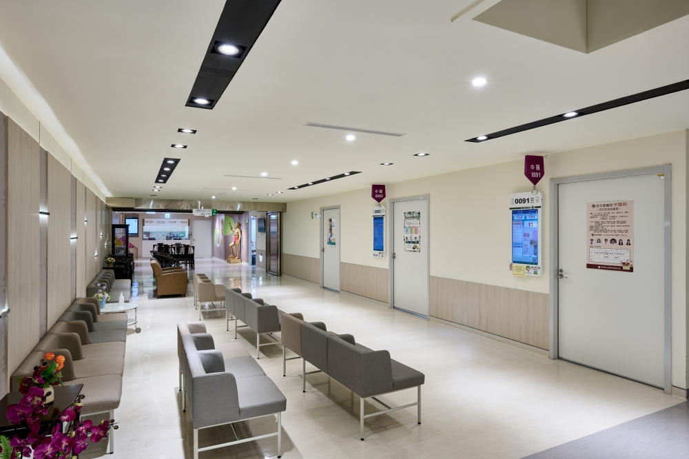 門診公區候診大廳