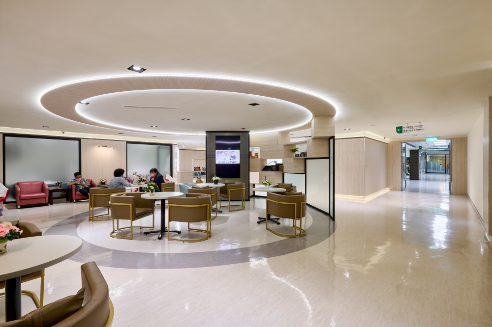 門診公區候診大廳