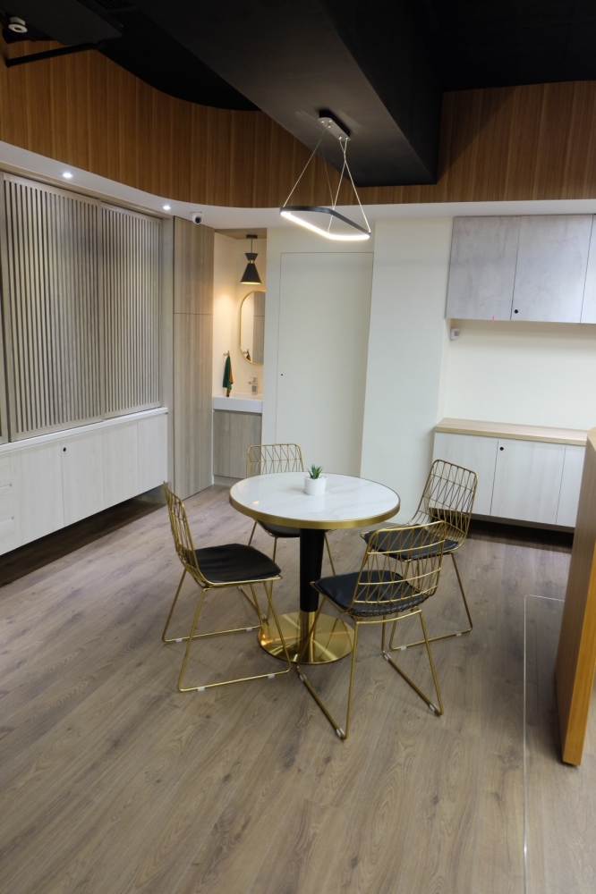 吳董松江路辦公室設計裝修案